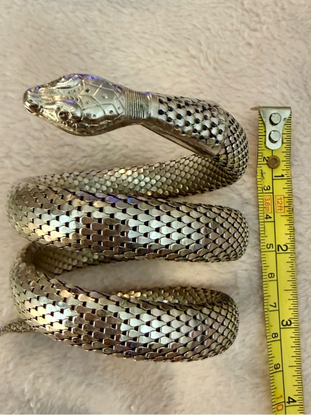 Vintage 1960s Whiting & Davis Silver Coiled Serpent Bracelet 🖤 - Picture 6 of 17